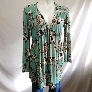 MATERNITY shirt sz L by Two Beautiful Maternity